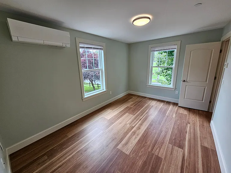 462 Main St #45 — Photo 4