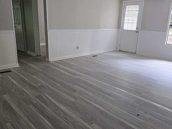 3rd image of 333 Nicole Dr