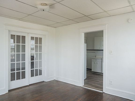 2nd image of 702 Saint John St APT 3