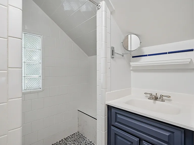 302 Yerkes St — Photo 25