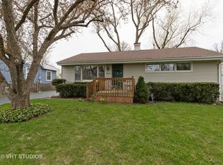 33222 N Valley View Dr, Grayslake, IL 60030