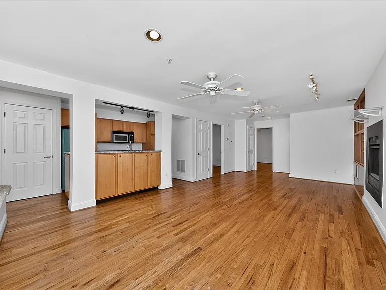 2801 Connecticut Ave NW #15 — Photo 10