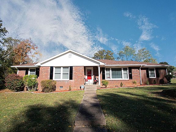 3rd image of 1 Concord Dr