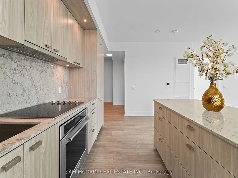 858 Dupont St #304 — Photo 16