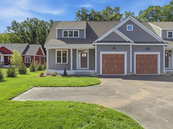 35 Sandy Pond Rd #A, Ayer, MA 01432