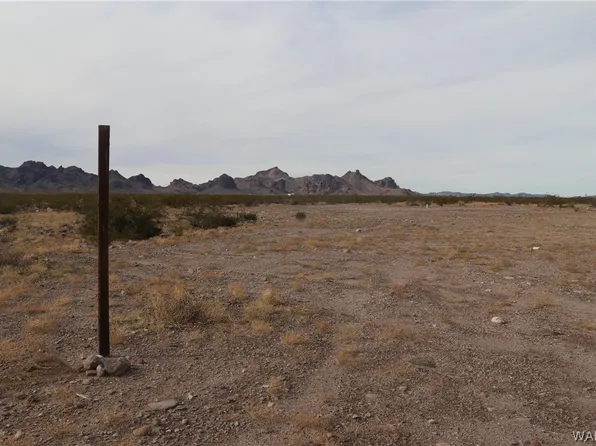 4097 S Topaz Rd, Golden Valley, AZ 86413