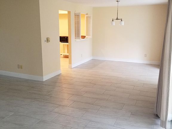 3rd image of 6958 W Country Club Dr N