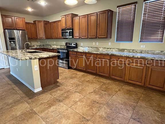 4th image of 453 E Cactus Wren Dr