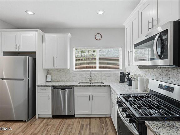 3rd image of 1514 E FILLMORE Street