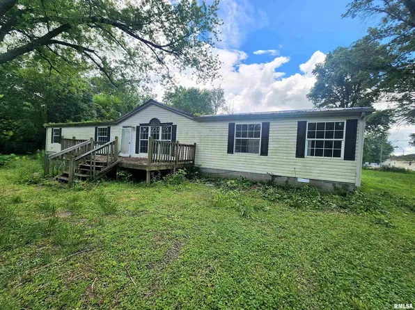 22194 Black St, Thompsonville, IL 62890