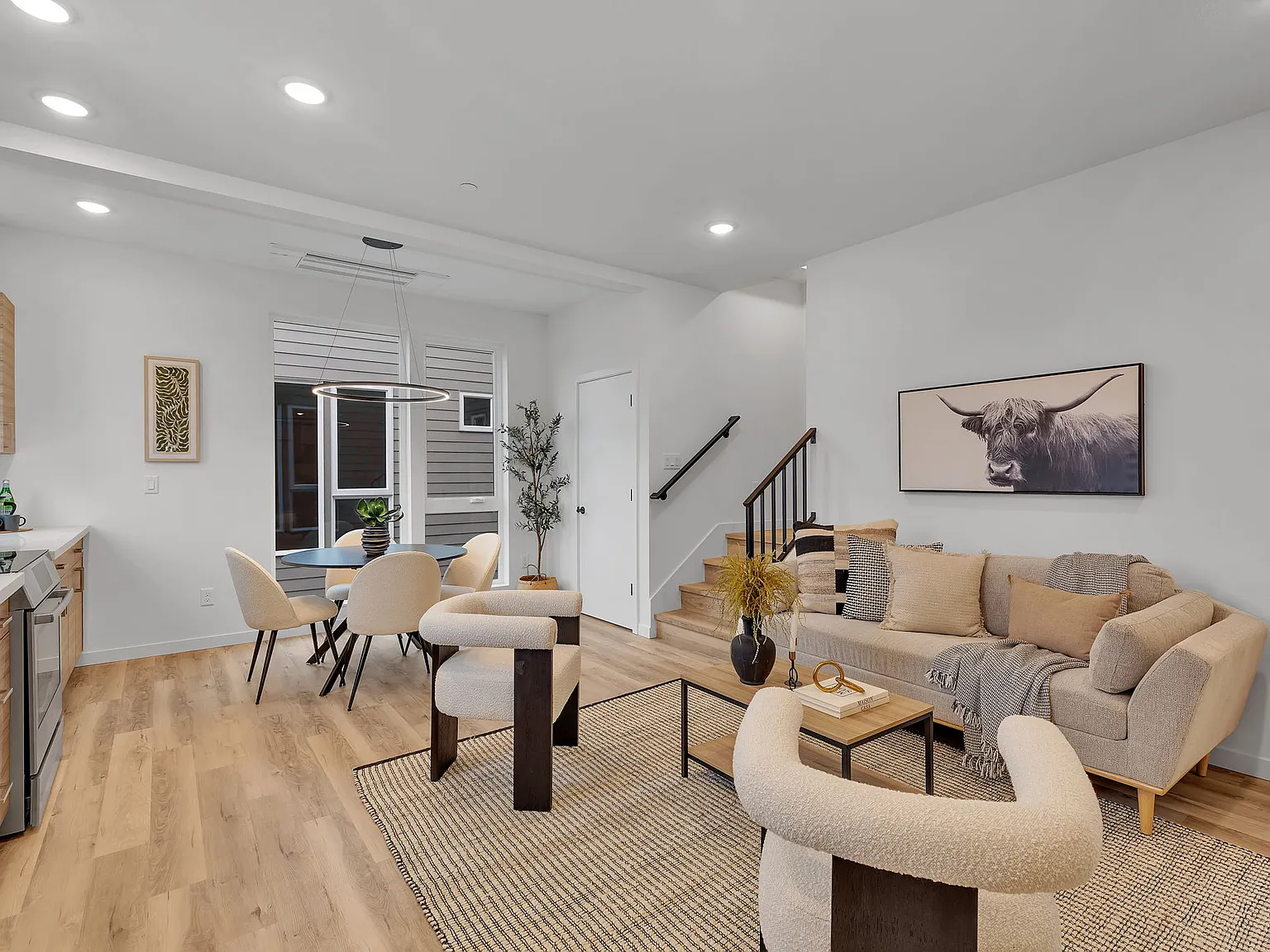 2 bed, 1.5 bath, 890 sqft, $3,295 — Photo 4