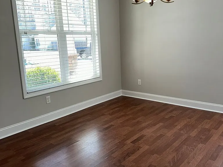 428 Satterfield Dr — Photo 6