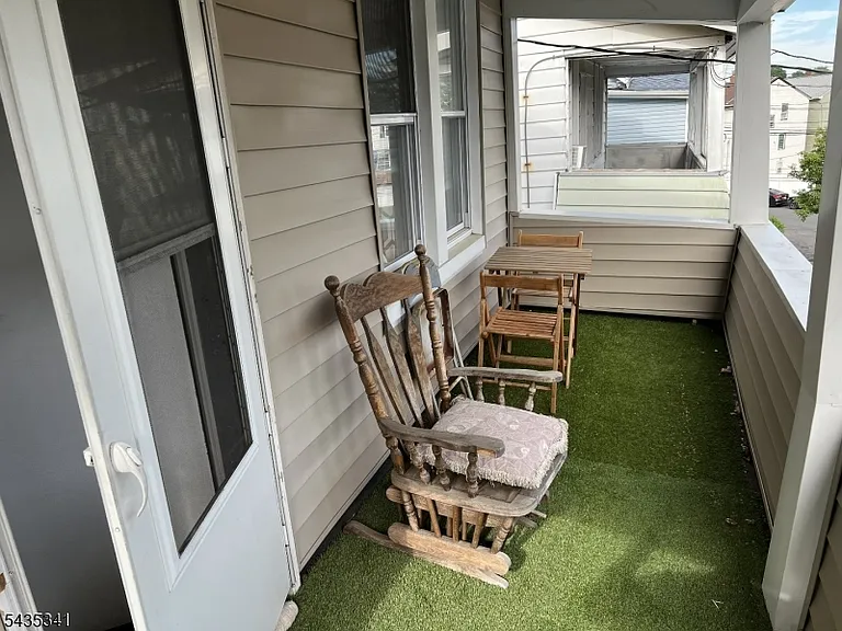 68 Wolf Pl #2 — Photo 5