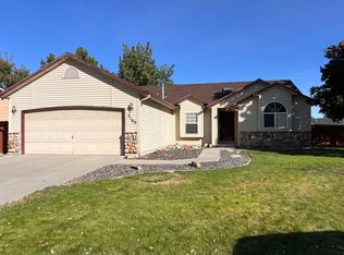 3160 W Foxtrotter Dr, Meridian, ID 83646