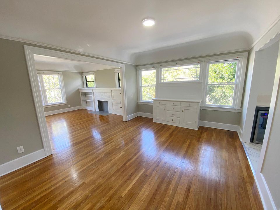 1st image of 246 N Kenwood St #1/2