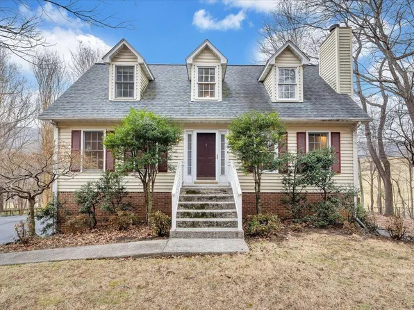7278 Carriage Hills Dr, Roanoke, VA 24018