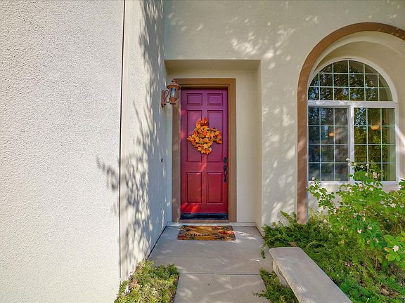 2nd image of 664 Calle Siena