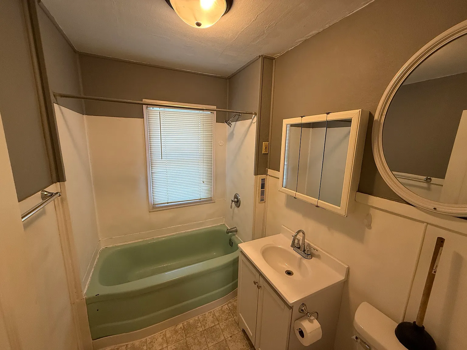 2 bed, $1,200 — Photo 4