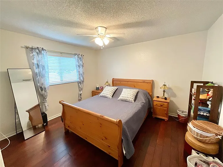 1349 Hillside Dr — Photo 16