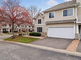462 Willoughby Way W, Minnetonka, MN 55305
