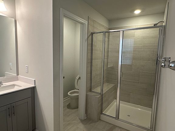 4th image of 505 Tova Falls Dr
