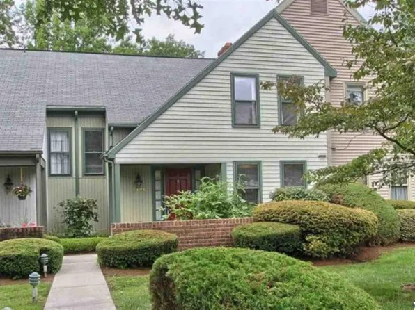 1104 Peggy Dr, Hummelstown, PA 17036