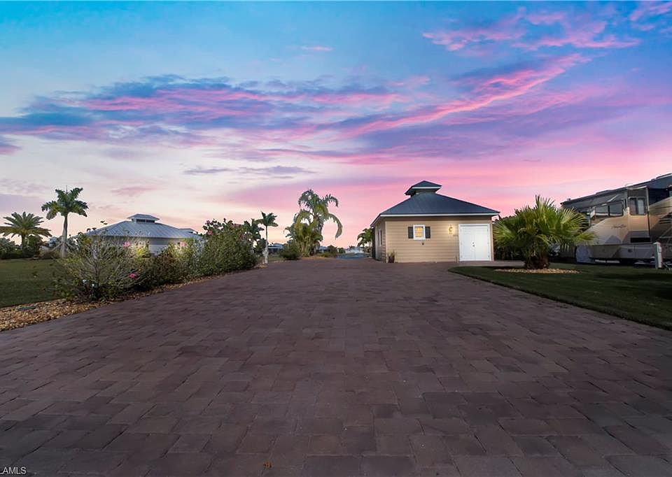 1st image of 8874 SW Sand Crane Cir