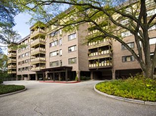 200 Cross Keys Rd #R20, Baltimore, MD 21210