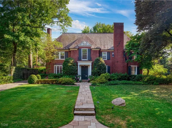 2012 Denton Dr, Cleveland Heights, OH 44106