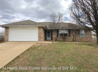 3310 S Sunrise Ave, Springfield, MO 65807