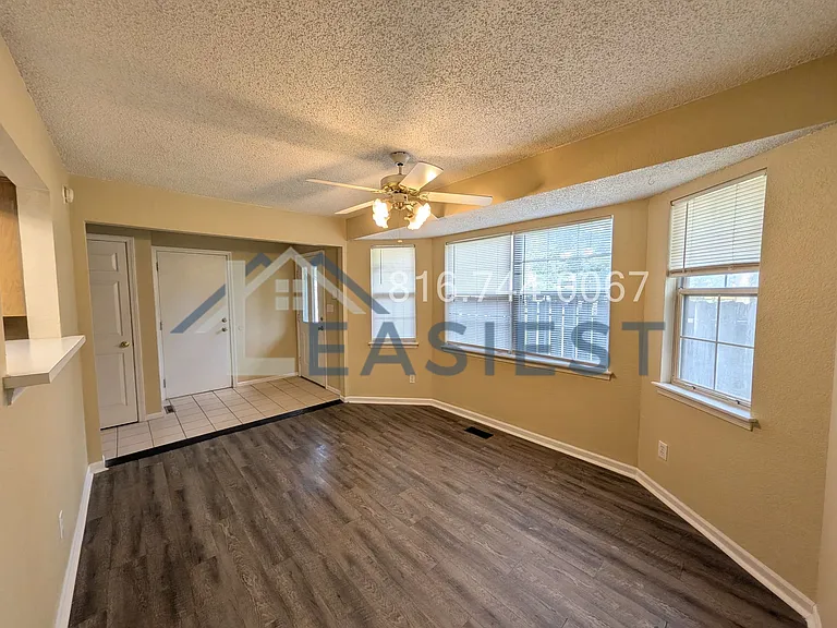 1855 NE Knollbrook St — Photo 5