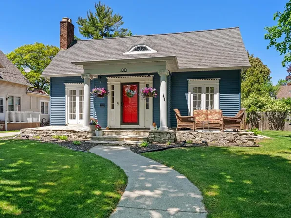1010 St. Clair STREET, Manitowoc, WI 54220