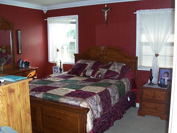 5th image of 2101 Arzate Ln
