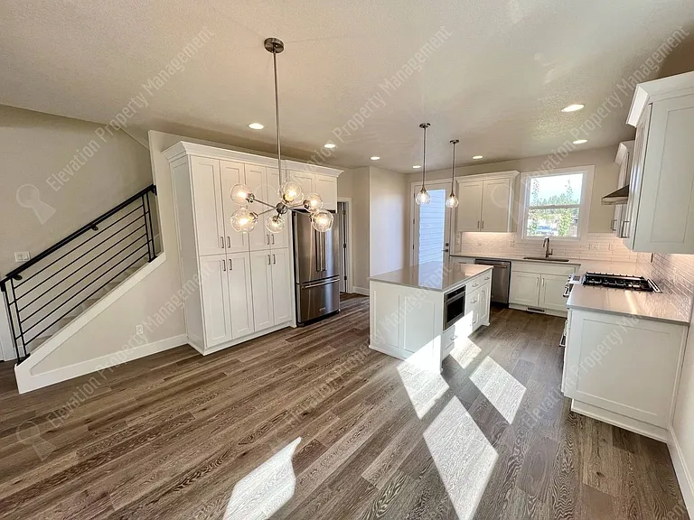 20454 Murphy Rd — Photo 2