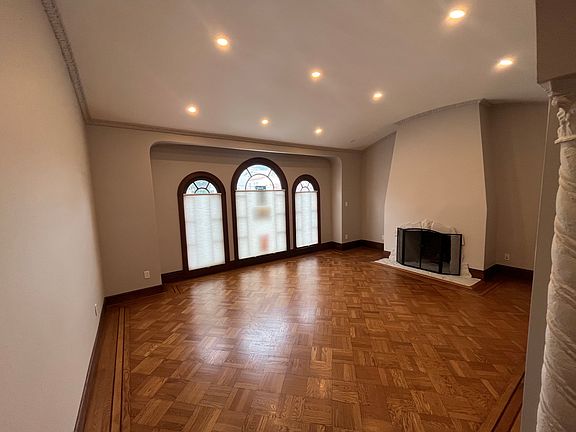 2nd image of 349 Vicente St