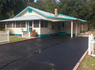 915 E 8th Ave, Mount Dora, FL 32757