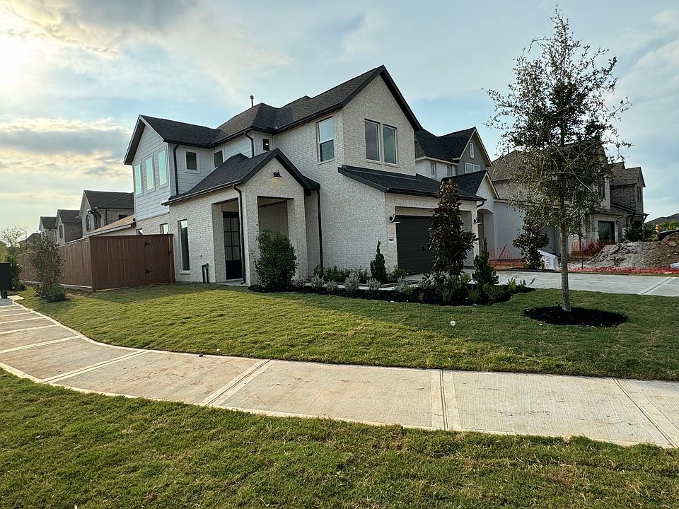 1st image of 7203 Prairie Heights Dr #7203