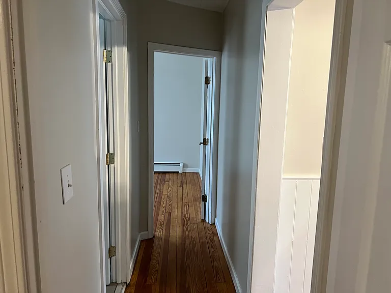 25 Locke St #2 — Photo 20