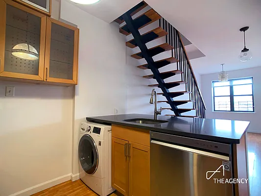 Rented by The Agency | media 1