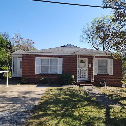1026 Samson Ave Photo 1