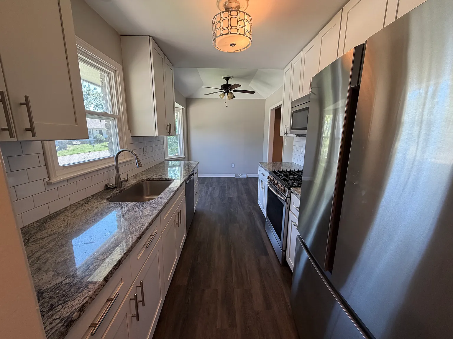 3 bed, 1730 sqft, $2,100 — Photo 3
