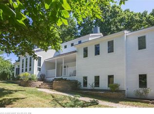 2 Victoria Ln, Falmouth, ME 04105