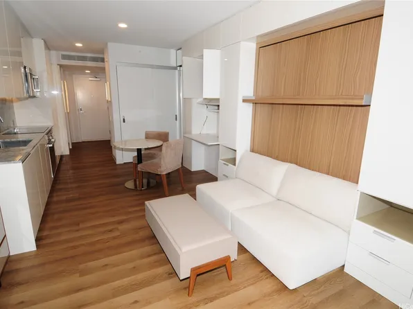 987 Queen St #1208, Honolulu, HI 96814