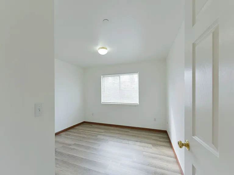 240 E Baker St — Photo 12