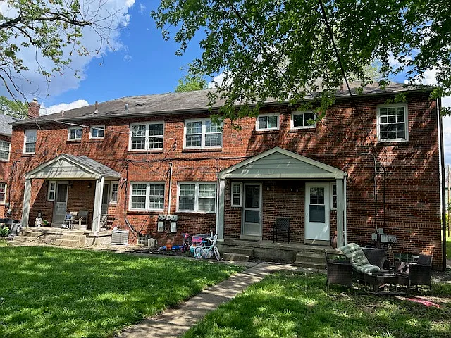 3 bed, 1200 sqft, $1,600 — Photo 4