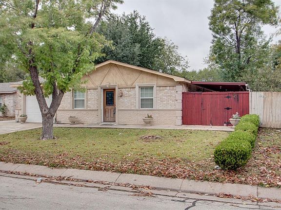 2nd image of 2449 McAdoo Ln