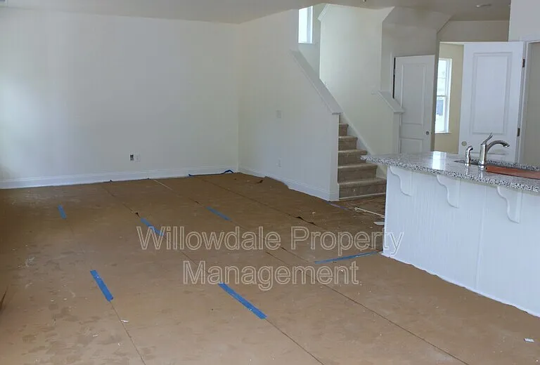 1212 Weavers Trace Dr — Photo 4