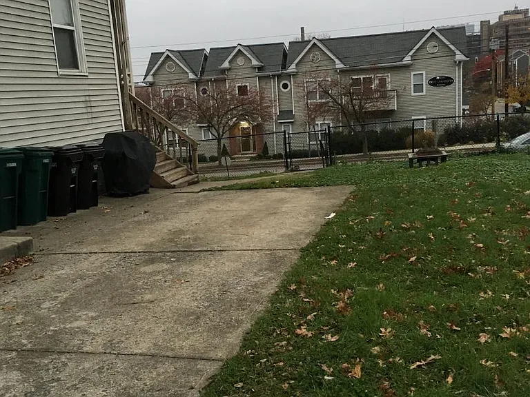 225 E University Ave #2 — Photo 9