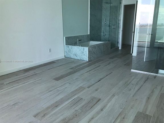 5th image of 480 NE 31st St Unit 3004