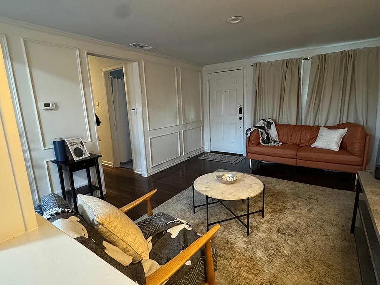 Hilton Dr — Photo 8